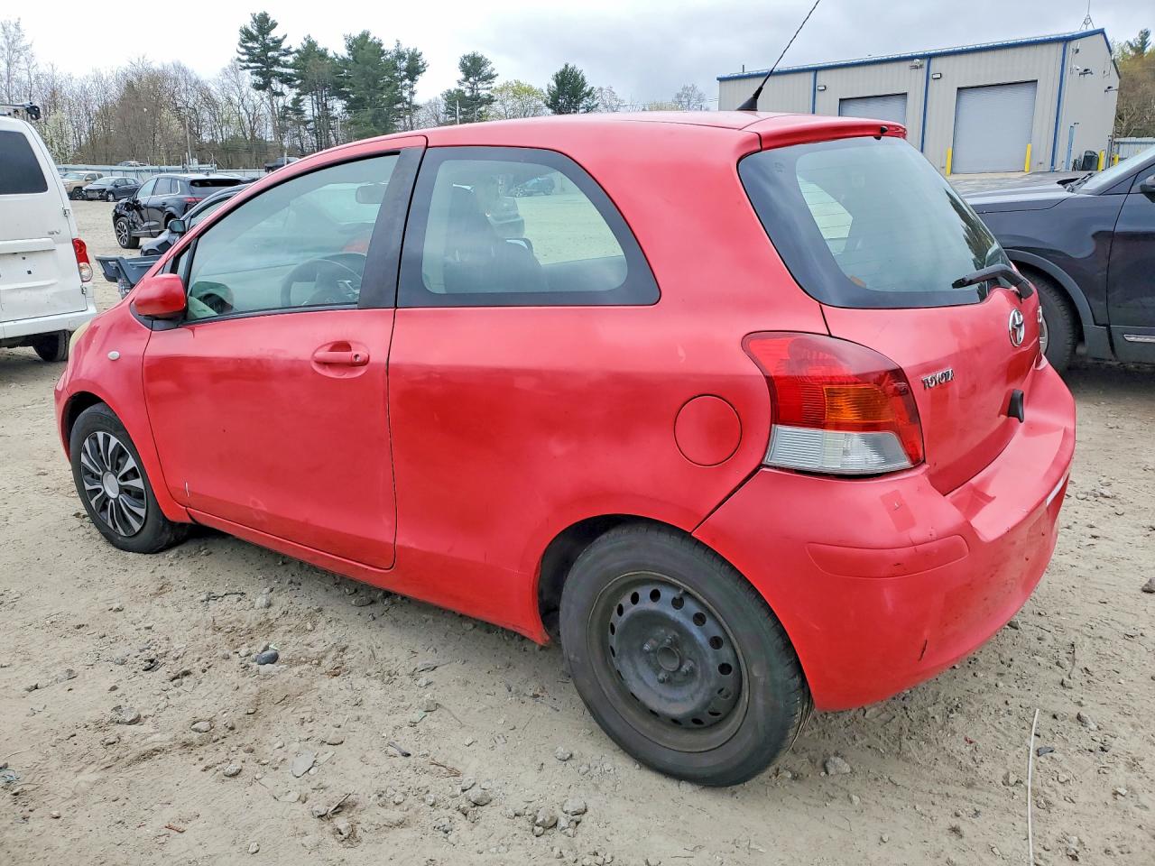 2009 Toyota Yaris VIN JTDJT903795238504 photo 2