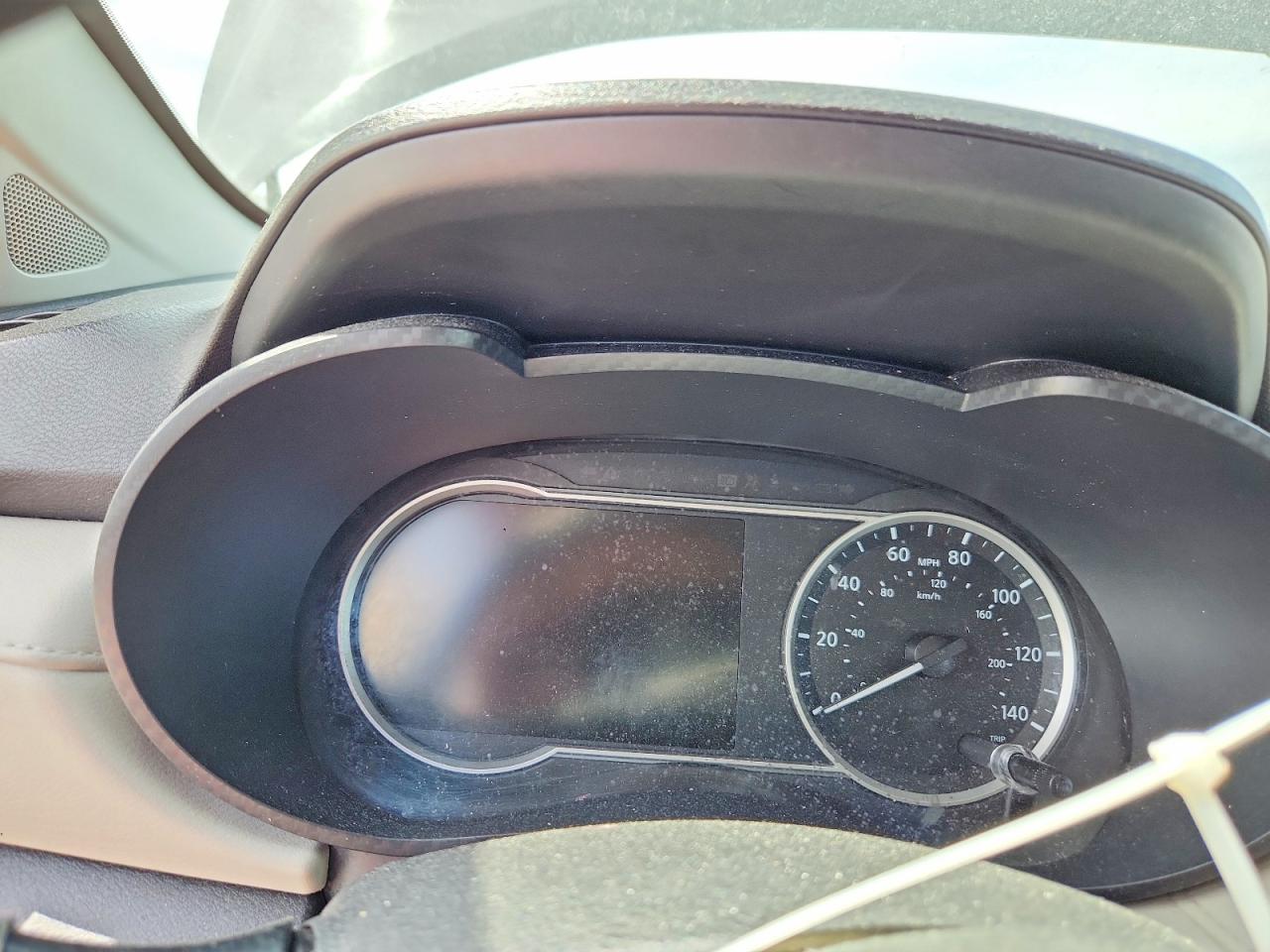2021 Nissan Versa VIN 3N1CN8EV8ML852514 photo 9