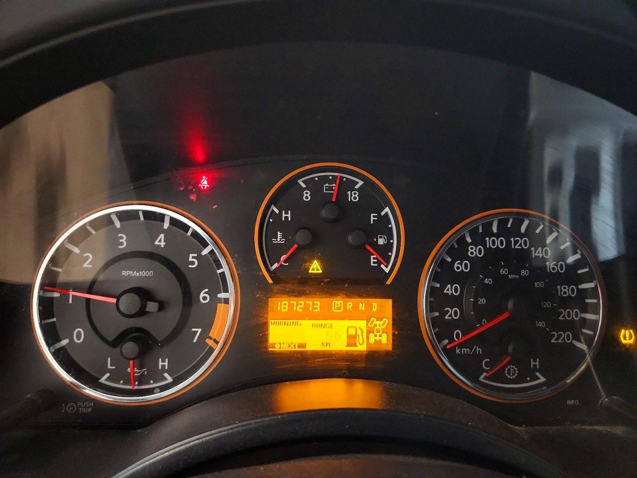 2015 Nissan Armada VIN 5N1AA0NC3FN600376 photo 9