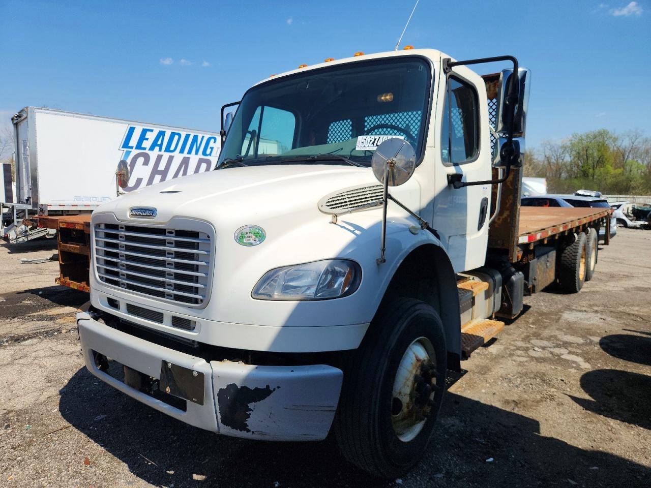 2018 FREIGHTLINER All other VIN 1FVHCYFE8JHJG7074 photo 2