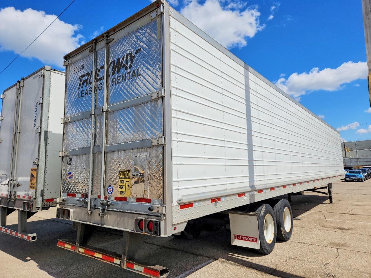 2020 UTILITY All models VIN 1UYVS2532L6024107 photo 4