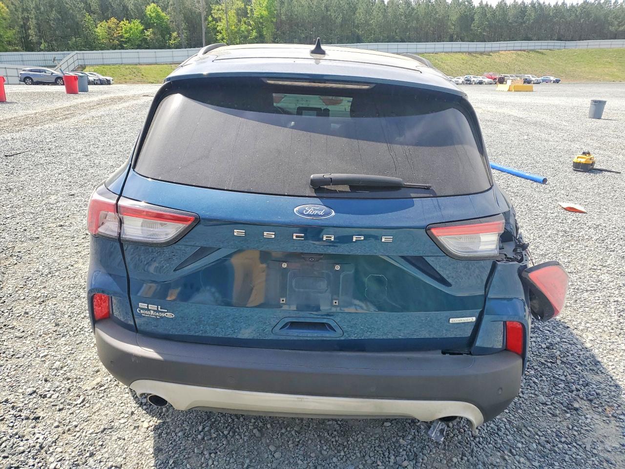 2020 Ford Escape VIN 1FMCU0H67LUB22048 photo 6