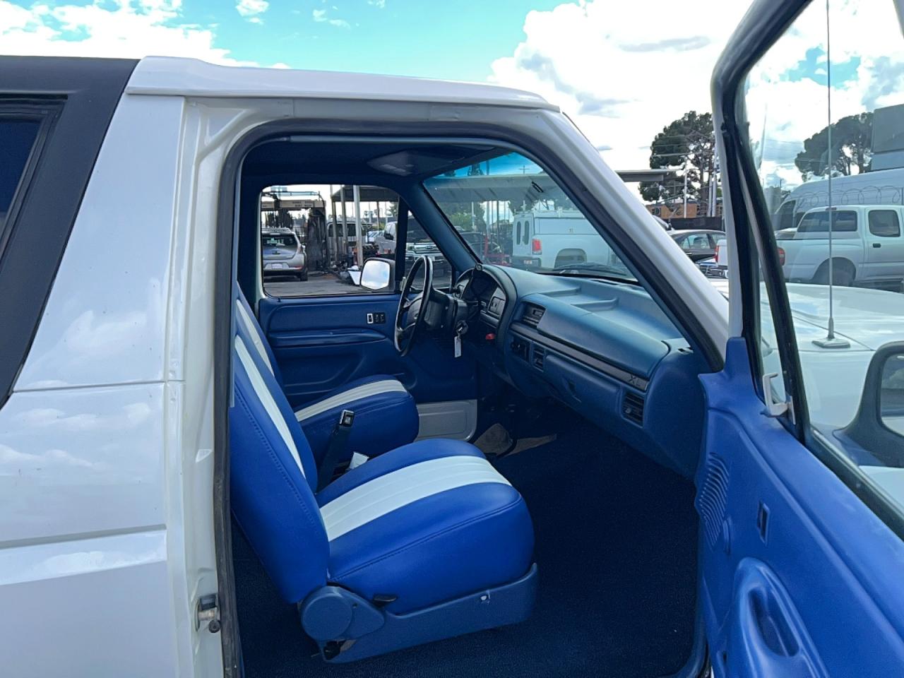 1995 Ford Bronco VIN 1FMEU15H0SLB80835 photo 5