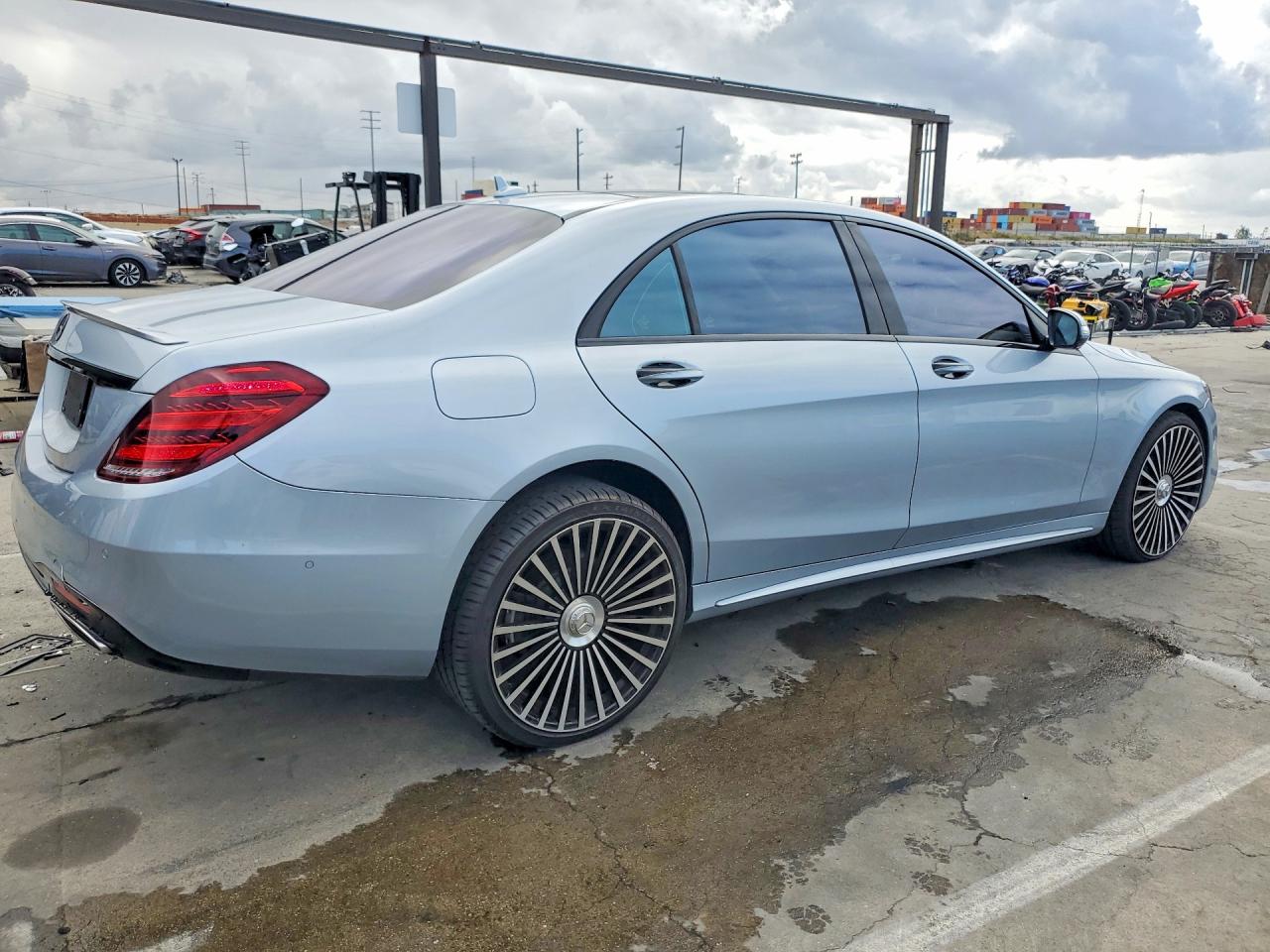 2020 Mercedes-Benz S class VIN W1KUG8DB0LA553680 photo 3