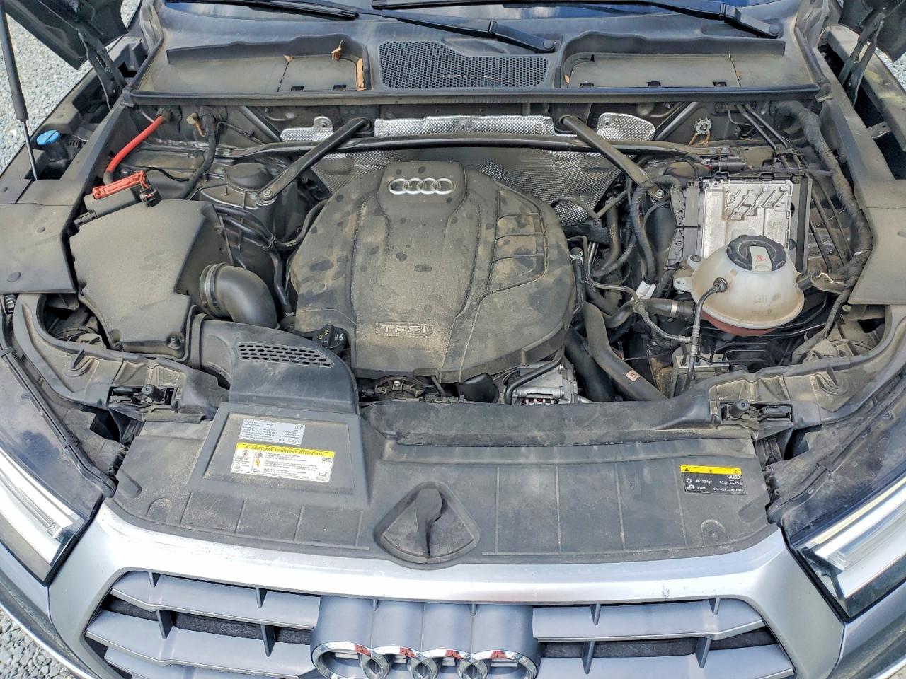 2018 Q5 VIN WA1ANAFY3J2021577 photo 12