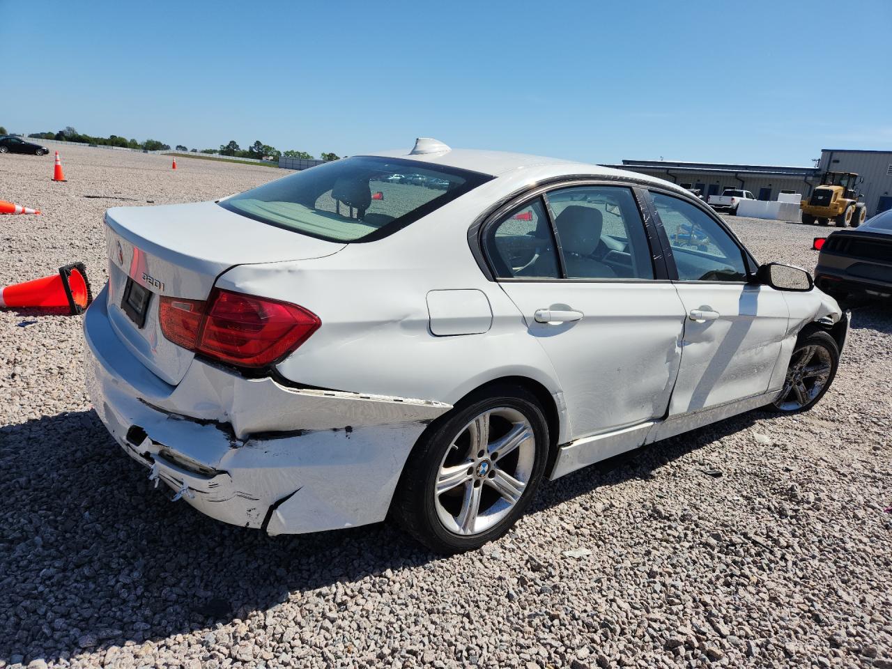 2015 BMW 3 series VIN WBA3B1C58FK137296 photo 3