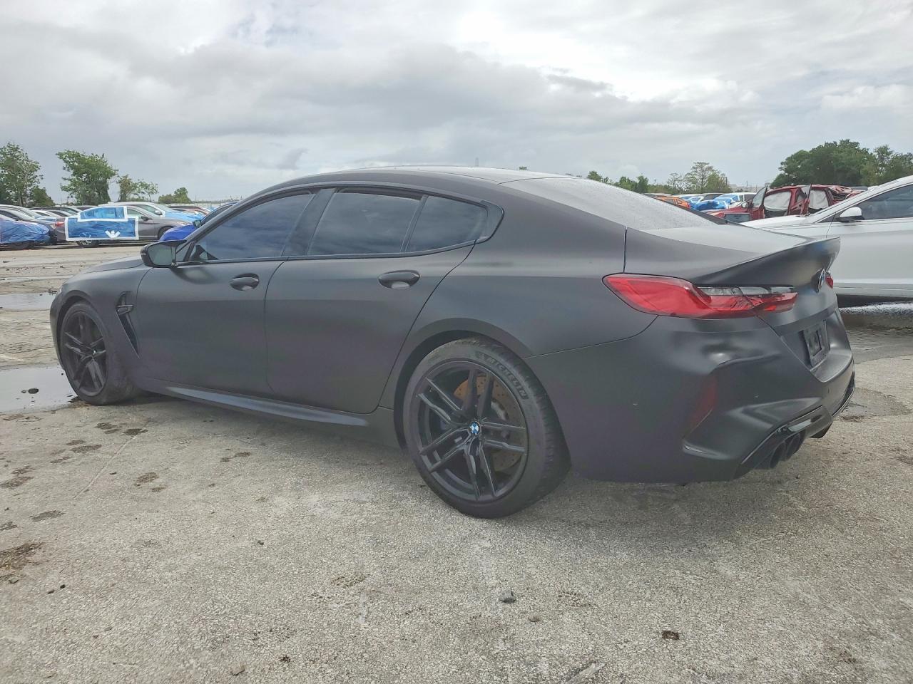 2022 BMW M8 VIN WBSGV0C03NCH18297 photo 2