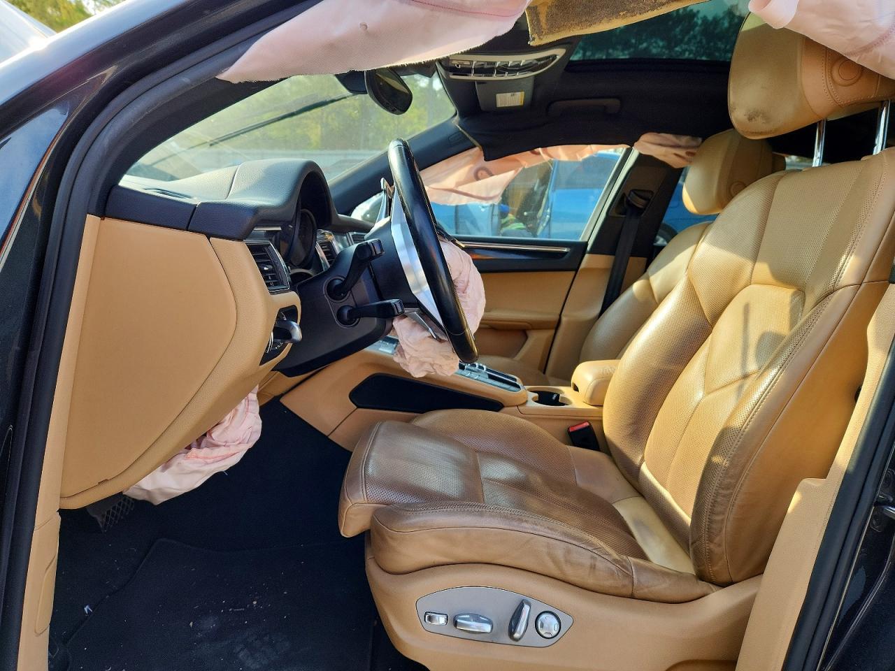 2017 Porsche Macan VIN WP1AA2A56HLB04749 photo 7