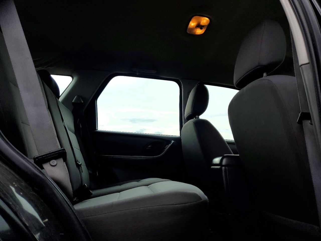 2006 Ford Escape VIN 1FMYU92Z56KA07560 photo 11