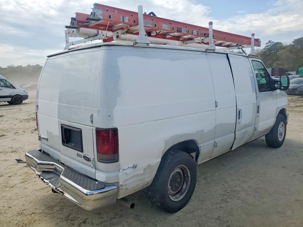 2010 Ford Econoline VIN 1FTNE2EWXADA06415 photo 3