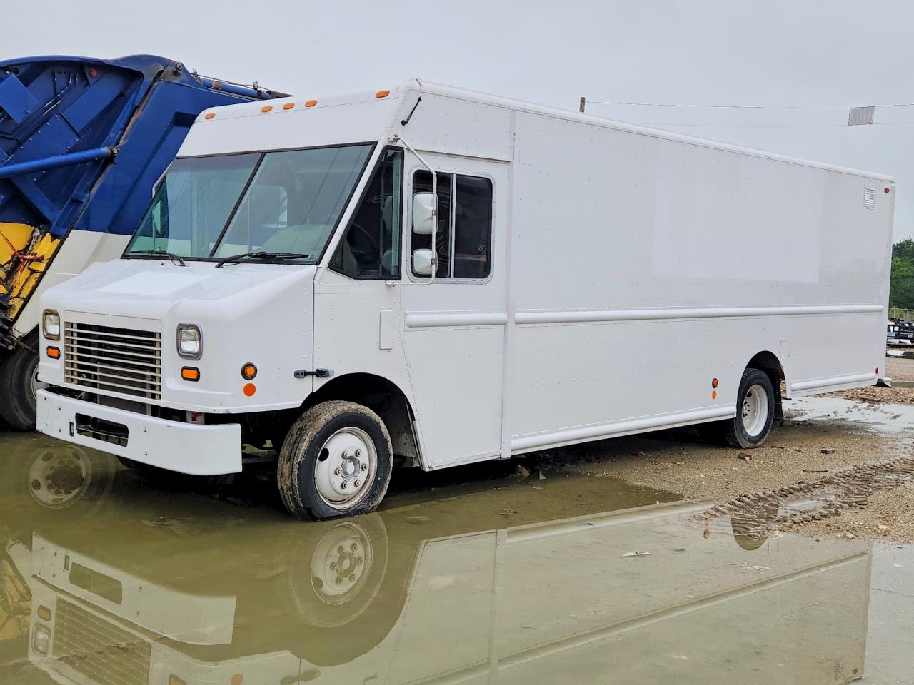 2008 FREIGHTLINER All other VIN 4UZAAPDU88CZ03929 photo 1