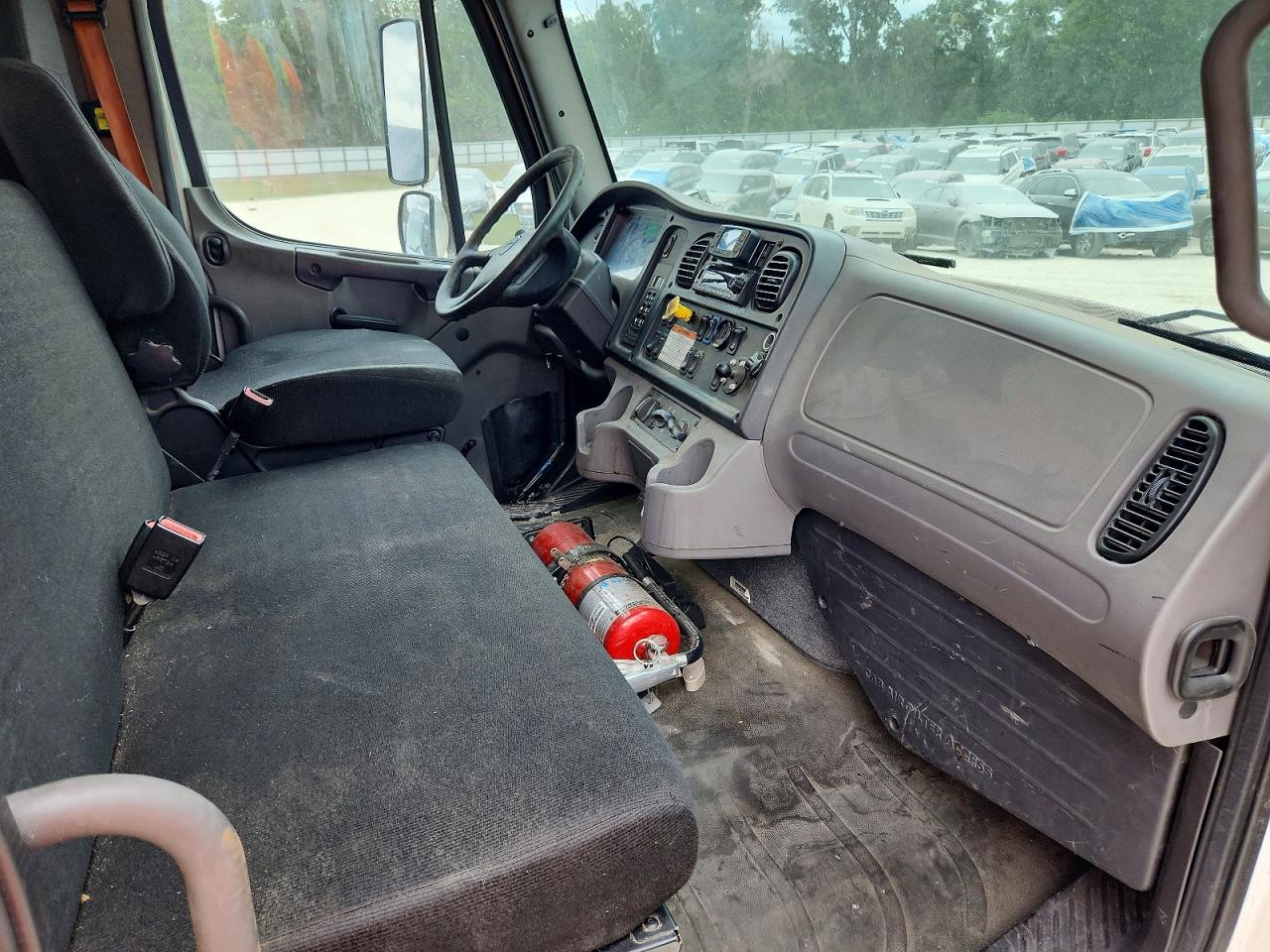 2017 FREIGHTLINER All other VIN 1FVHCYCY9HHJD8448 photo 5