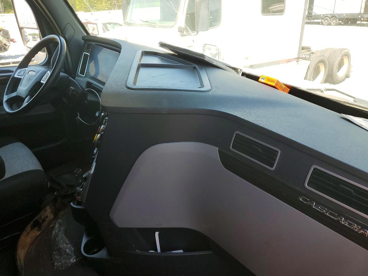 2022 FREIGHTLINER All other VIN 3AKJHHDR1NSNH0107 photo 5