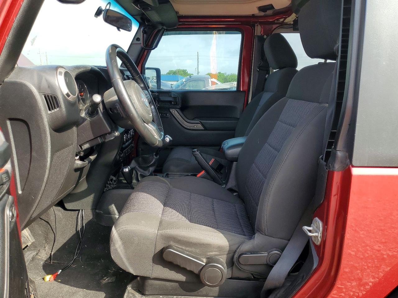 2012 Jeep Wrangler / VIN 1C4GJWAG5CL270046 photo 7