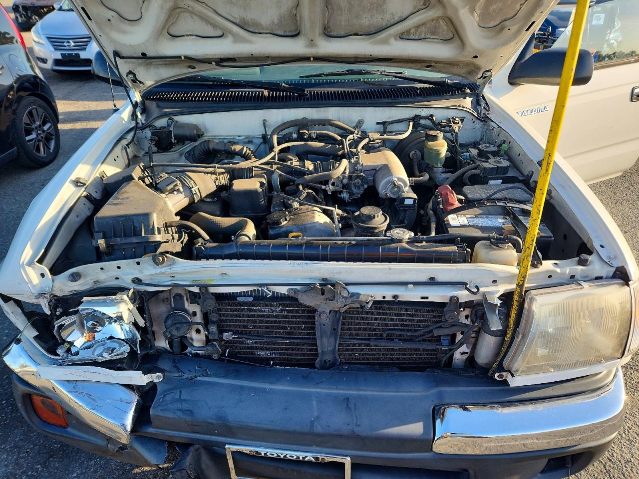 2000 Toyota Tacoma VIN 4TASM92N3YZ600895 photo 11