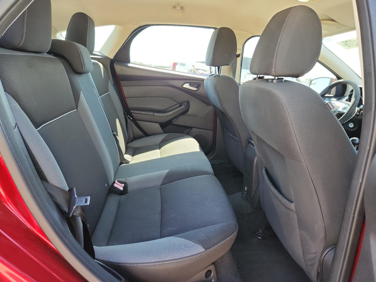 2014 Focus VIN 1FADP3K25EL179502 photo 10