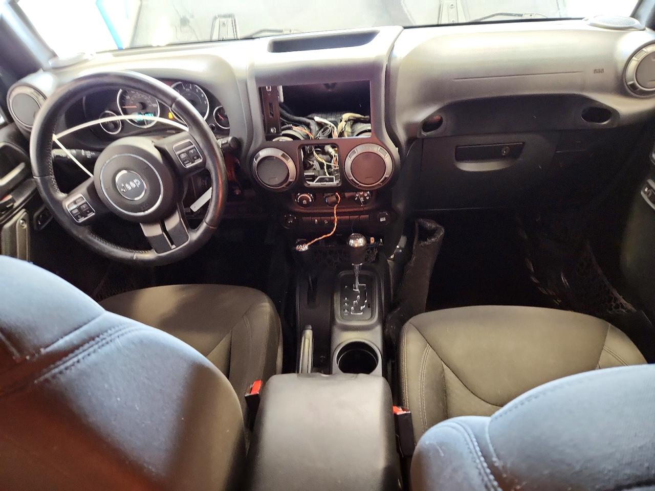 2016 Jeep Wrangler / VIN 1C4AJWAG4GL339210 photo 8
