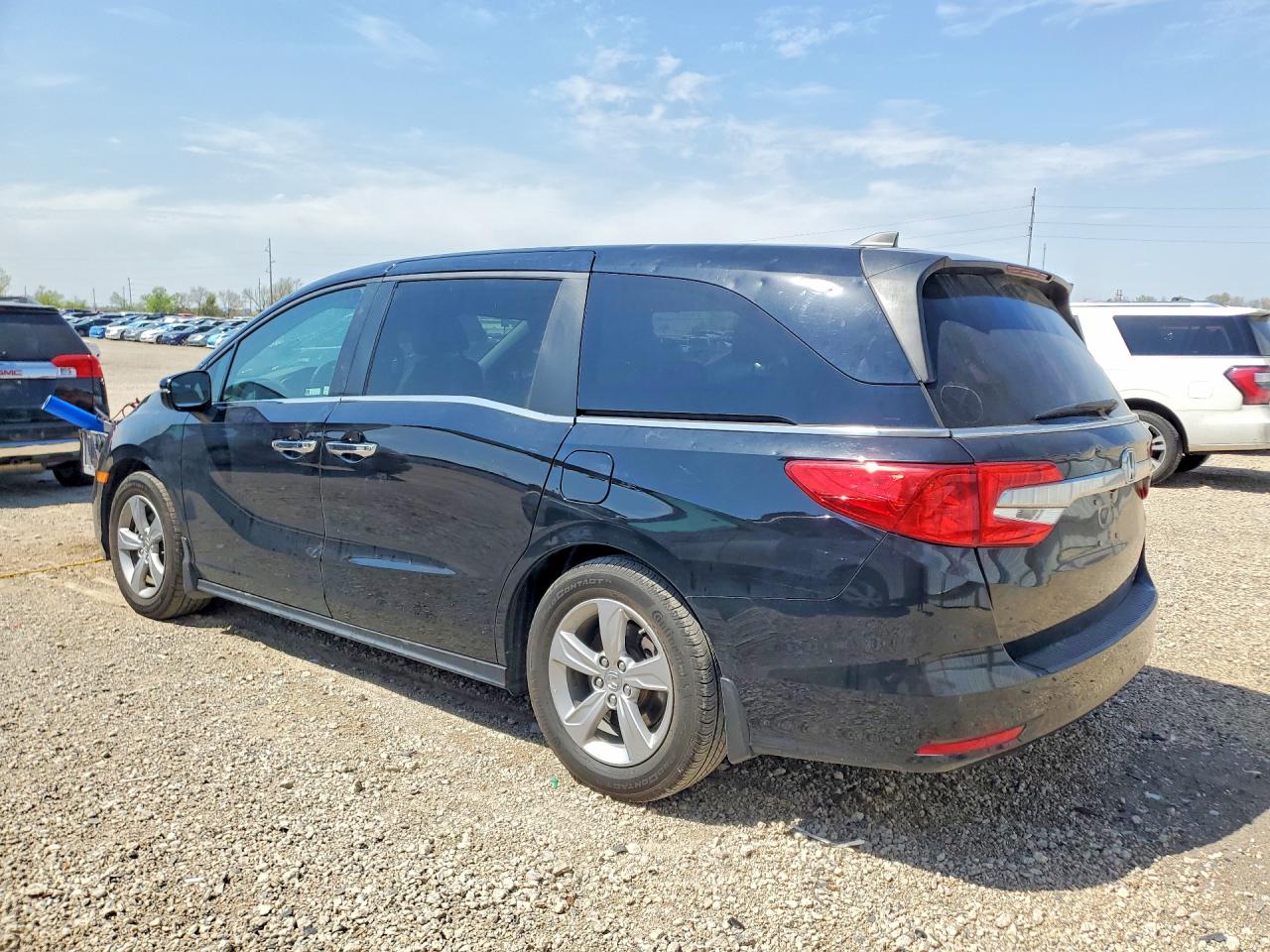 2020 HONDA Odyssey VIN 5FNRL6H74LB044897 photo 2