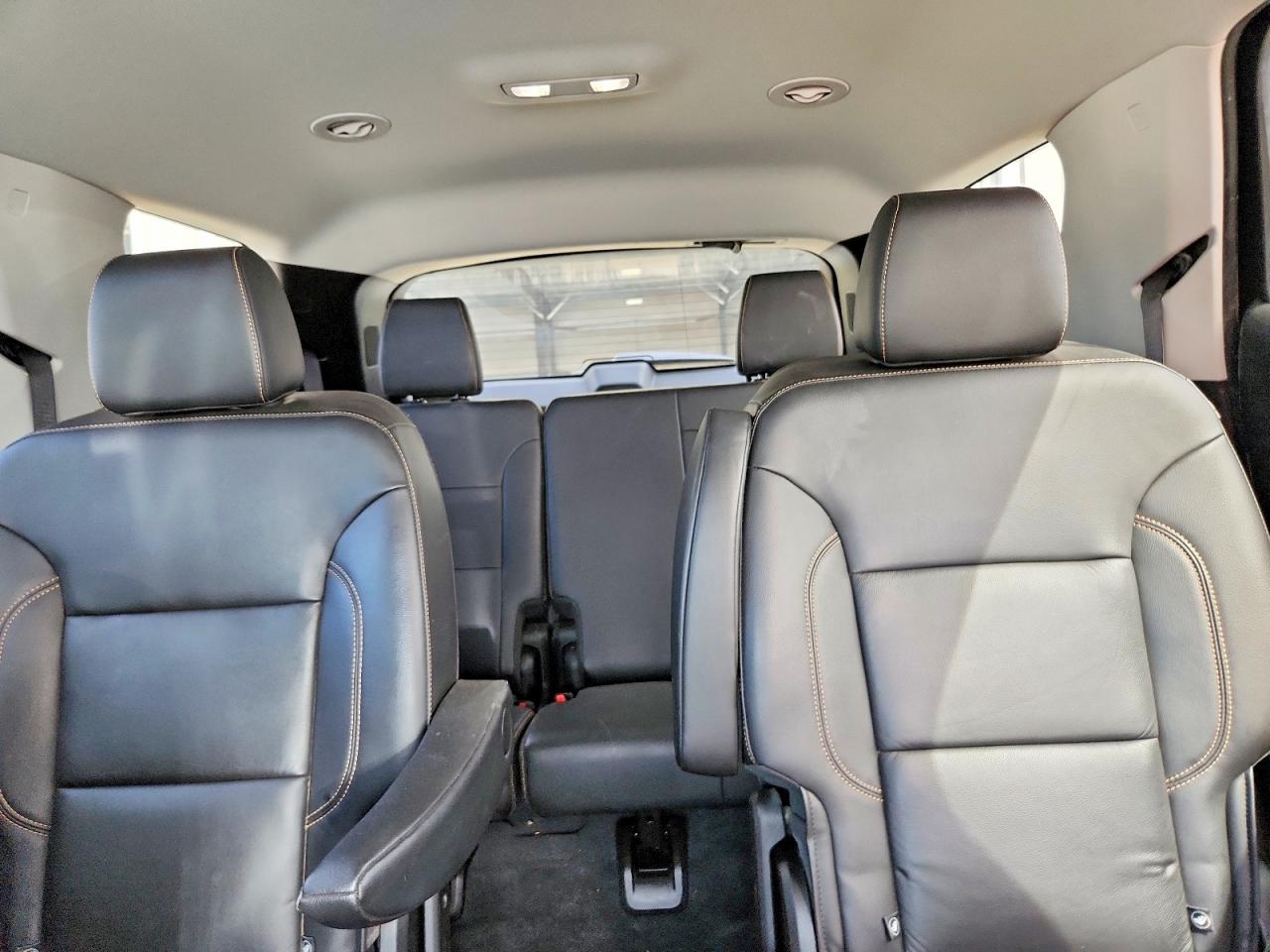 2021 Chevrolet Traverse VIN 1GNEVJKW5MJ196197 photo 10