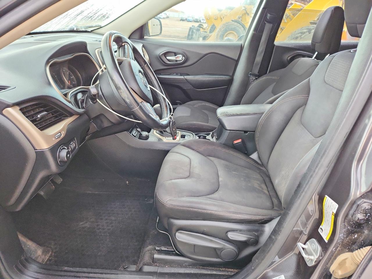 2015 Jeep Cherokee l VIN 1C4PJMCB1FW641115 photo 7