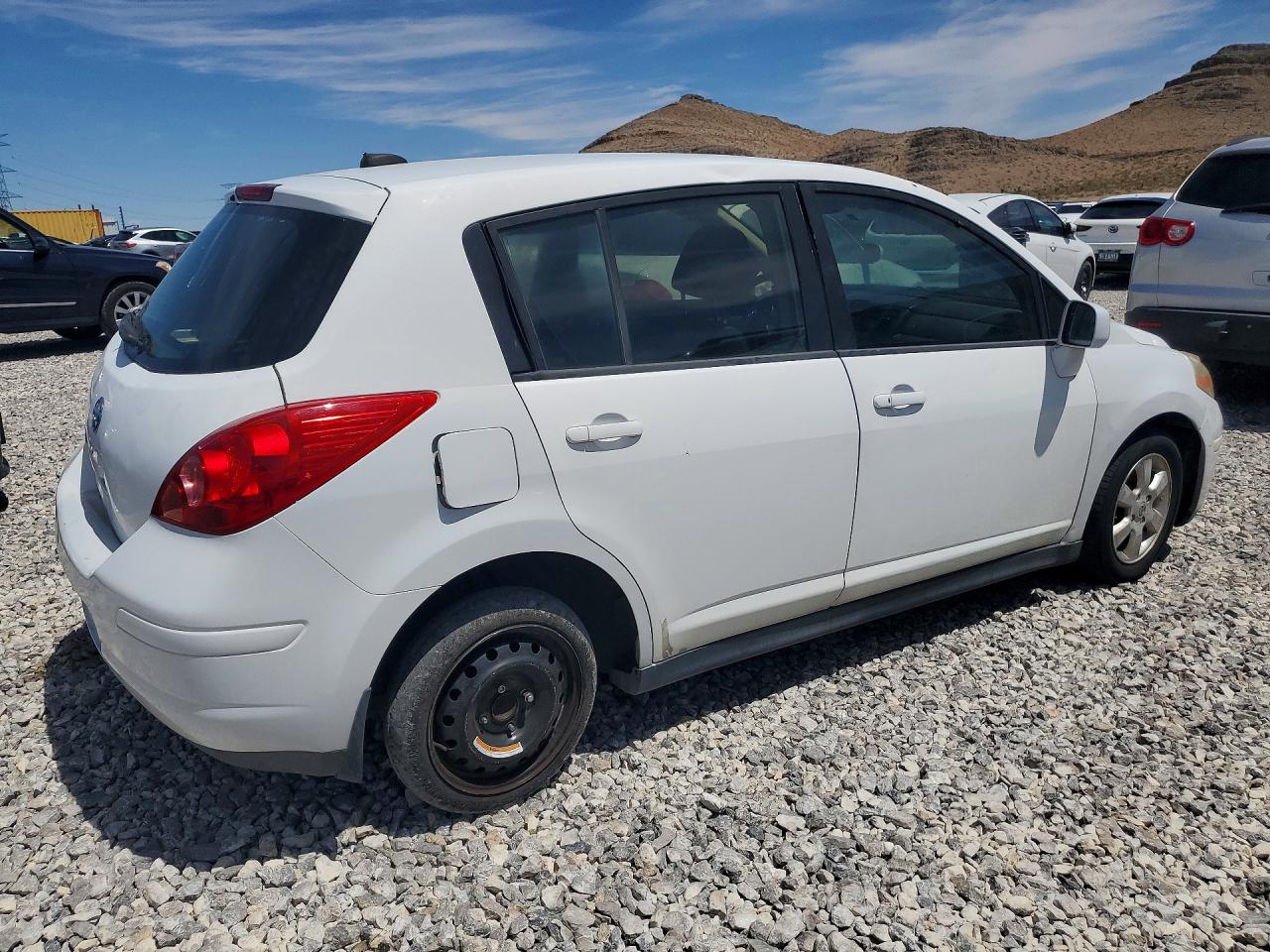 2007 Nissan Versa VIN 3N1BC13E37L379198 photo 3