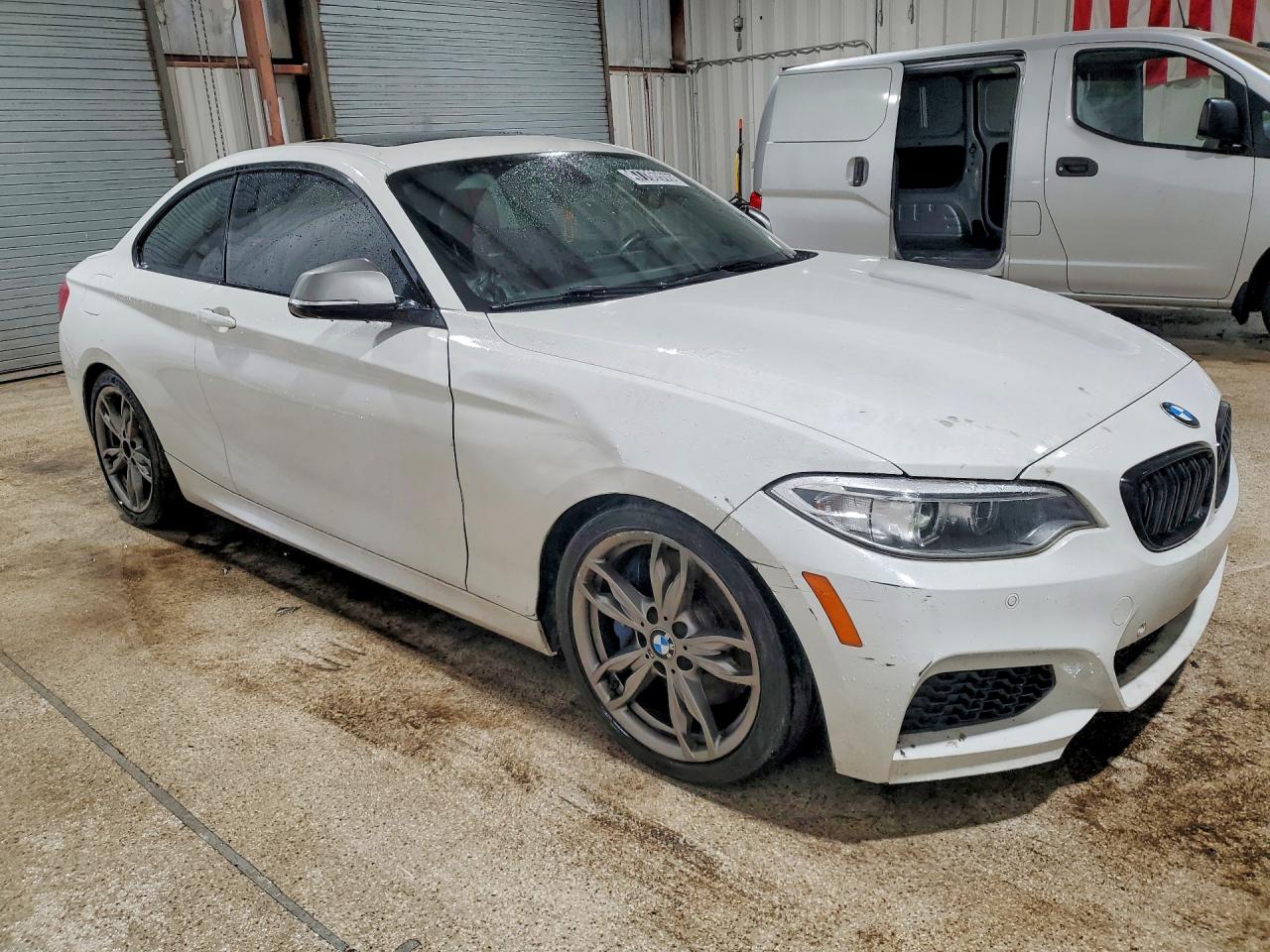 2016 BMW M2 VIN WBA1J7C53GV360374 photo 4