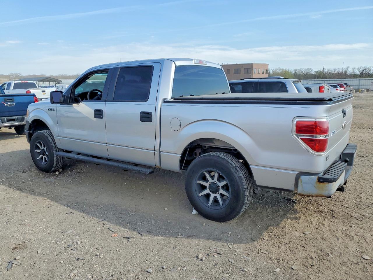 2010 Ford F150 VIN 1FTEW1E89AFC06442 photo 2