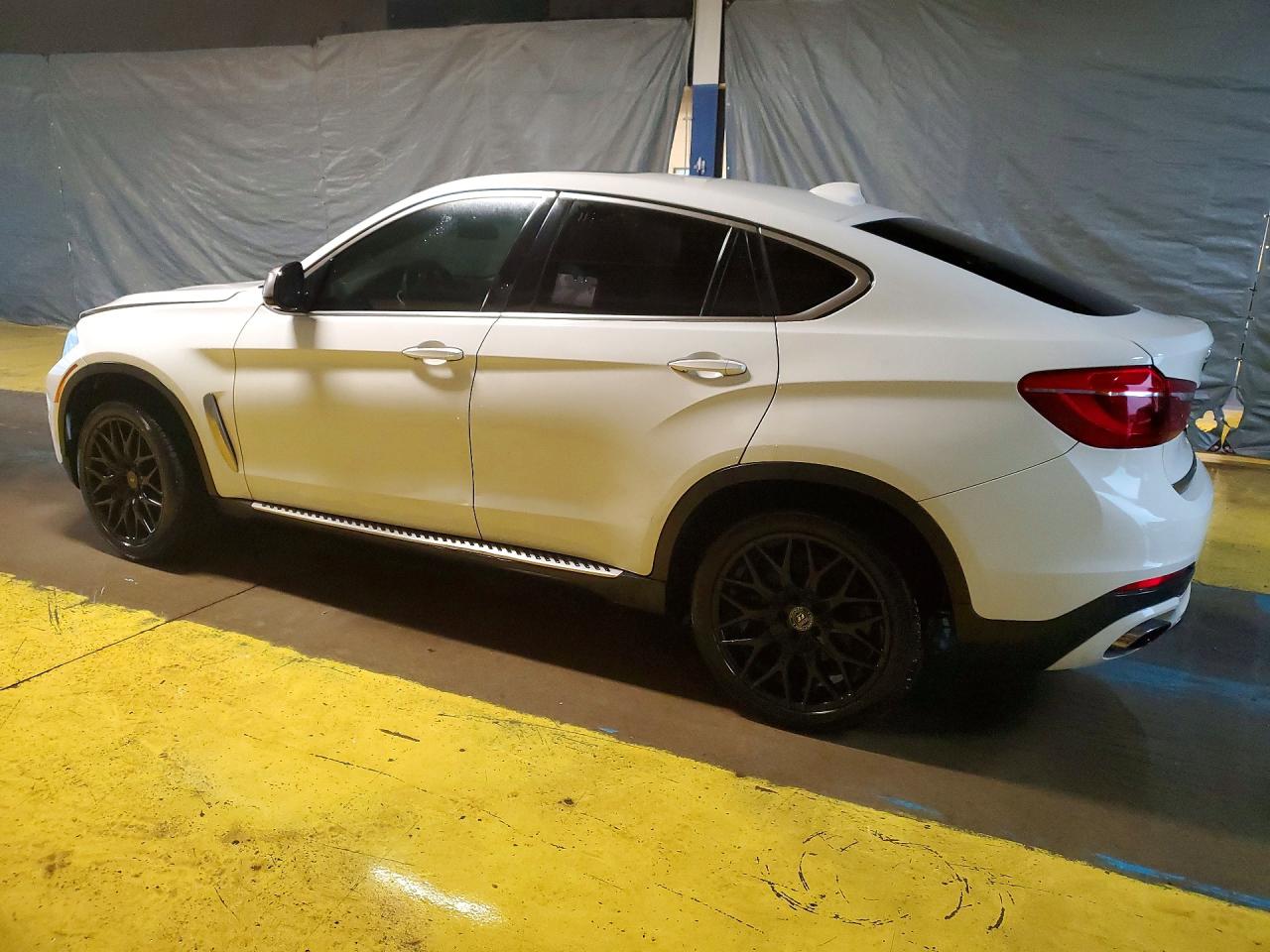 2015 BMW X6 VIN 5UXKU6C5XF0F94310 photo 2