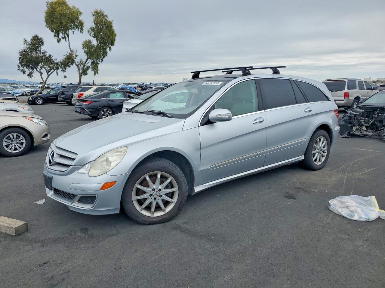 2007 MERCEDES-BENZ R-class VIN 4JGCB65E97A048255 photo 1