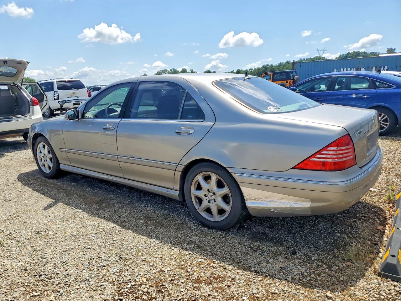 2005 Mercedes-Benz S class VIN WDBNG84J65A447127 photo 2