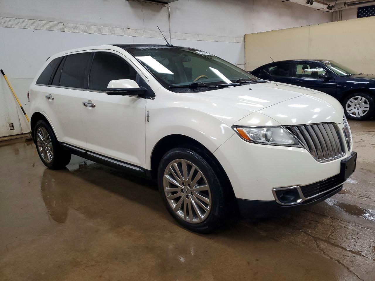 2012 Lincoln Mkx VIN 2LMDJ8JKXCBL01522 photo 4