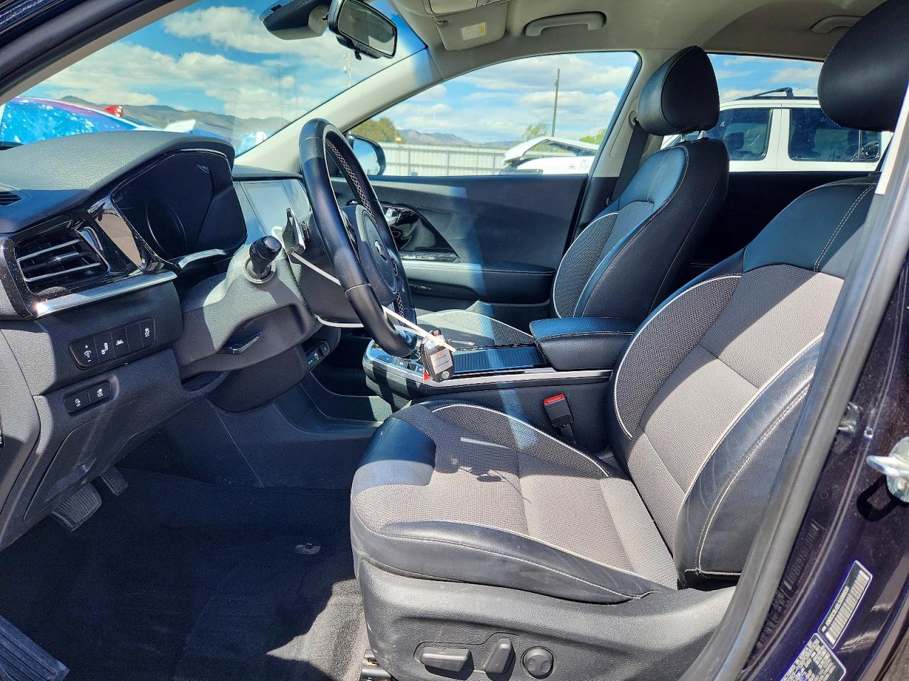 2020 Kia Niro VIN KNDCC3LG1L5038858 photo 7