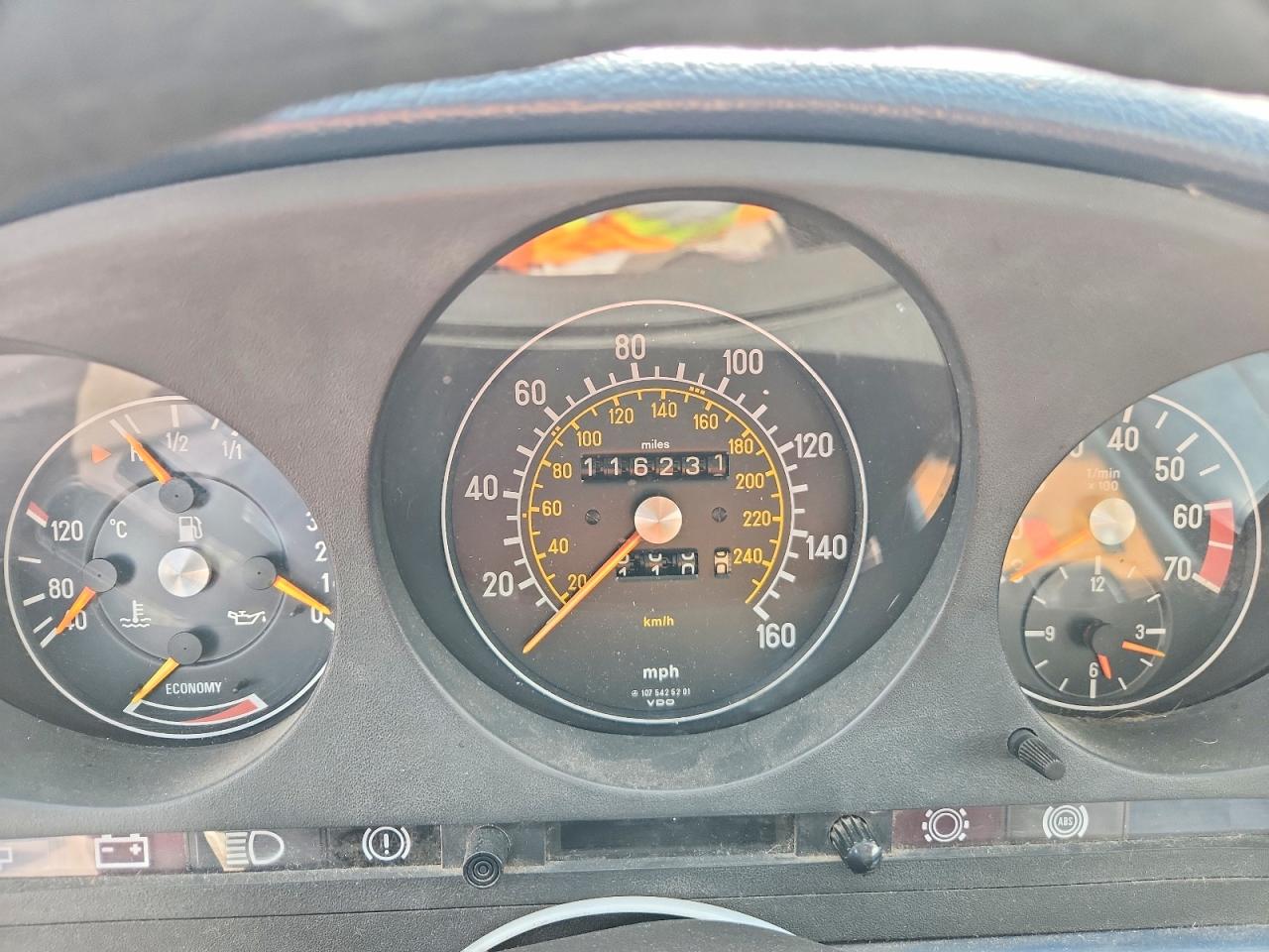 1982 Mercedes-Benz Sl-class VIN WDBBA45A2CB012320 photo 9