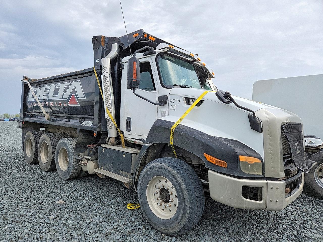 2015 CATERPILLAR All other VIN 3HTJGTKT1FN658163 photo 1