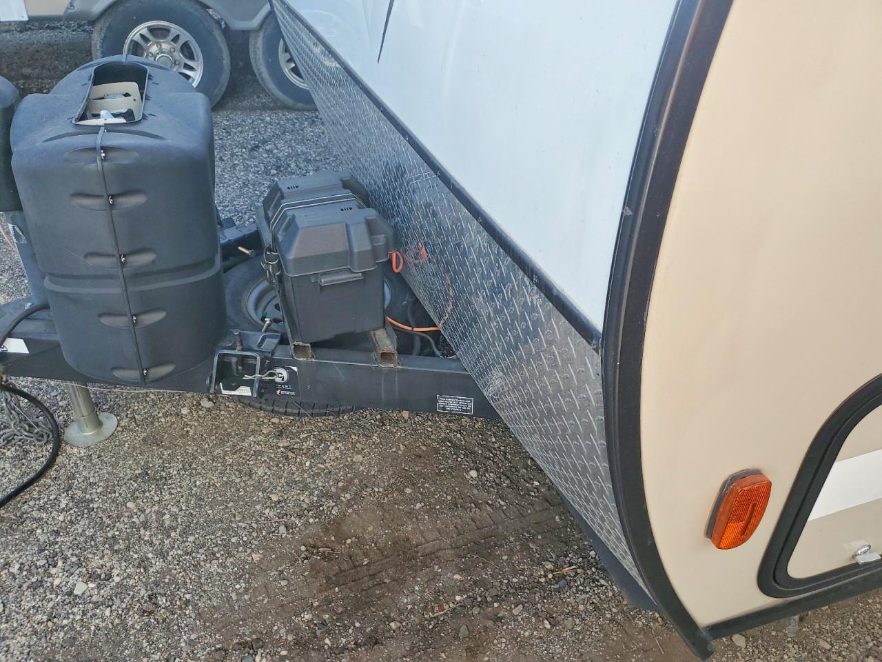 2017 COACHMAN Trailers VIN 5ZT2FEPB1HL001534 photo 8