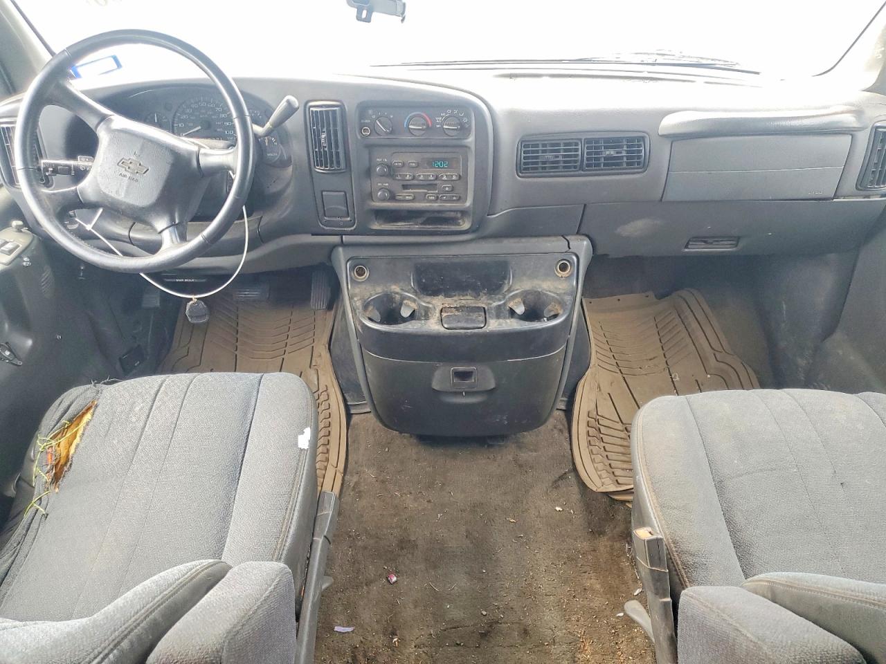 2002 CHEVROLET Express VIN 1GAHG39RX21102543 photo 8