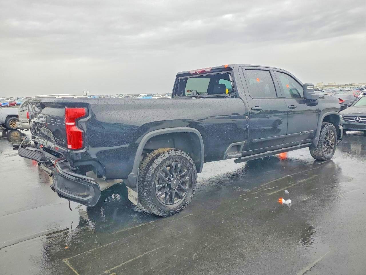 2025 Chevrolet Silverado VIN 1GC4KREY6SF239700 photo 3