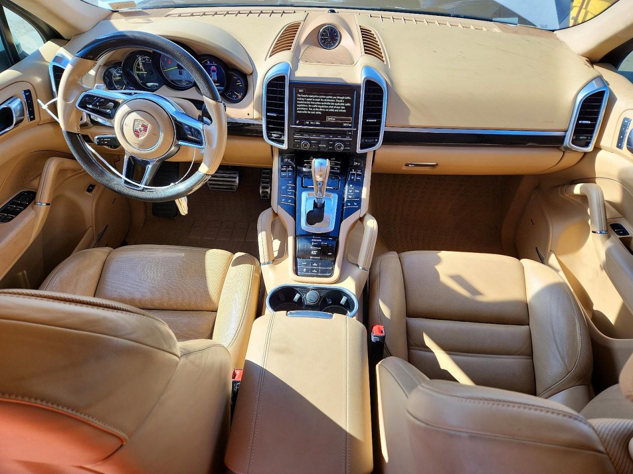 2015 Porsche Cayenne VIN WP1AE2A24FLA53534 photo 8