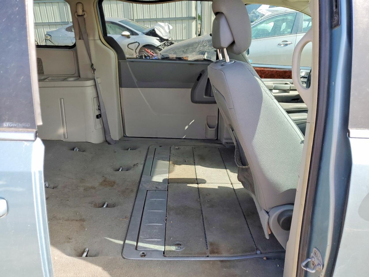 2010 Chrysler Minivan VIN 2A4RR5D18AR492405 photo 10