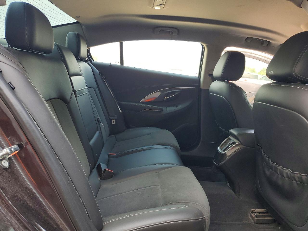 2015 Buick Lacrosse VIN 1G4GA5GRXFF316181 photo 10