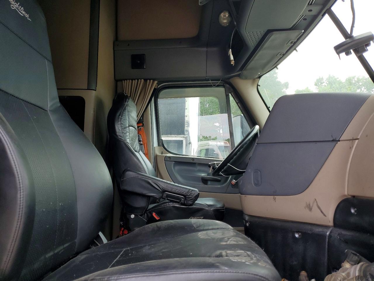 2016 FREIGHTLINER All other VIN 3AKJGLD55GSGN4069 photo 5