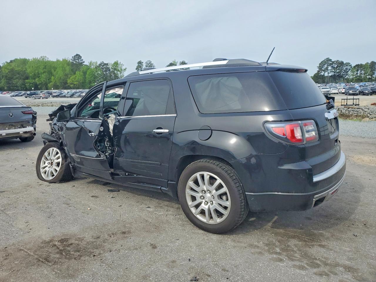 2016 GMC Acadia den VIN 1GKKVTKD2GJ277950 photo 2