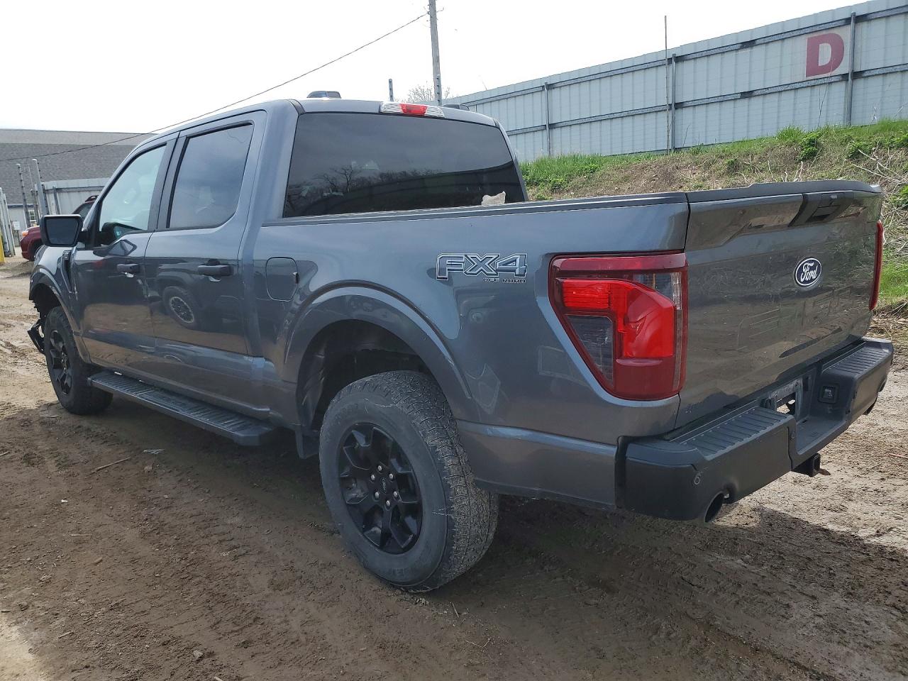 2025 Ford F150 VIN 1FTEW2LP3SKD99728 photo 2