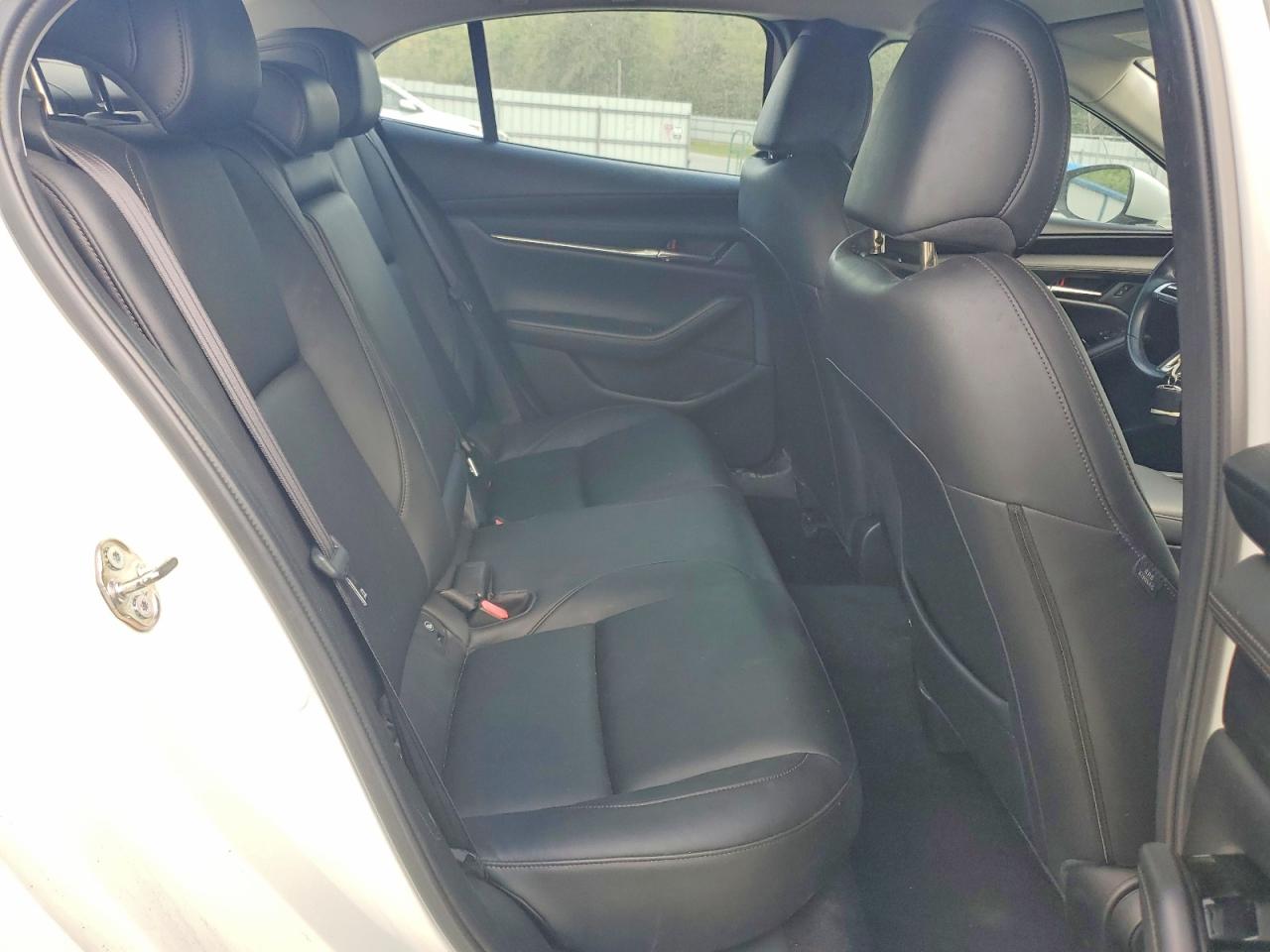 2019 3 VIN JM1BPBAM2K1131395 photo 10