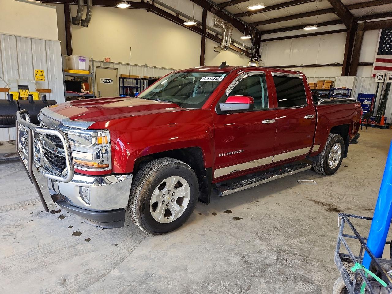 2018 CHEV Silverado VIN 3GCUKREC8JG359872 photo 1