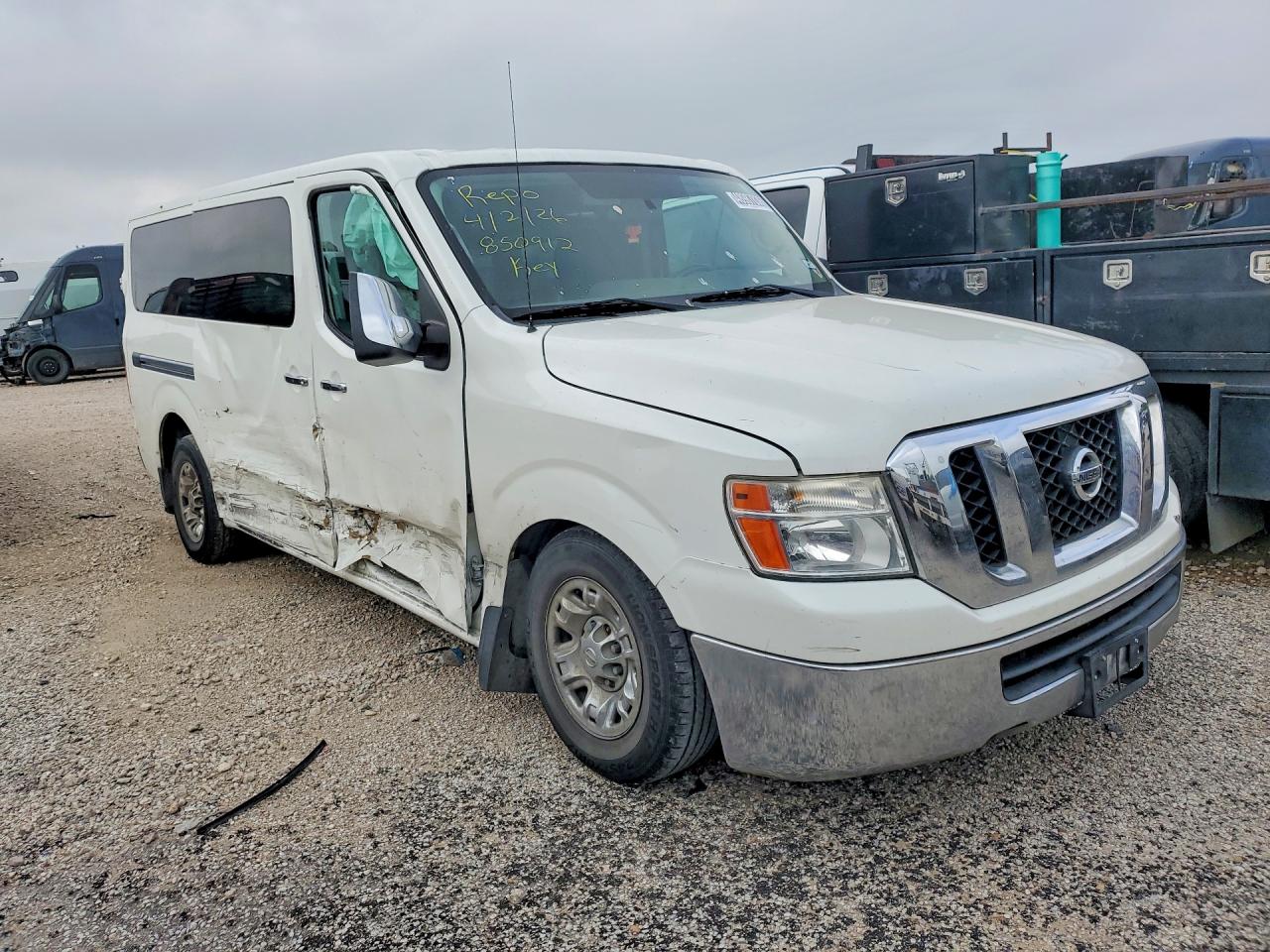 2016 Nissan Nv 3500 hd VIN 5BZBF0AA1GN850912 photo 4