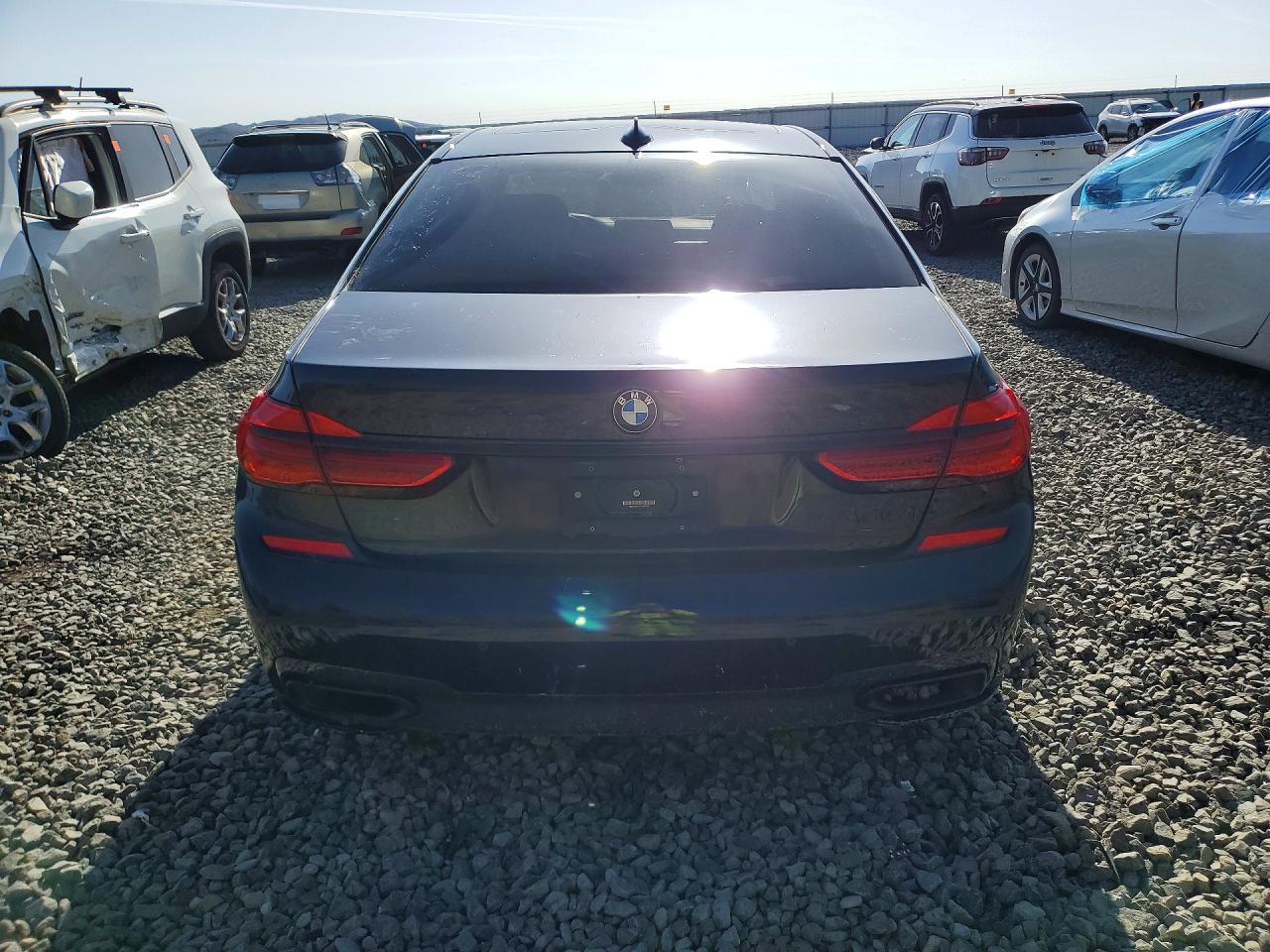 2017 BMW 7 series VIN WBA7F0C33HGM22122 photo 6
