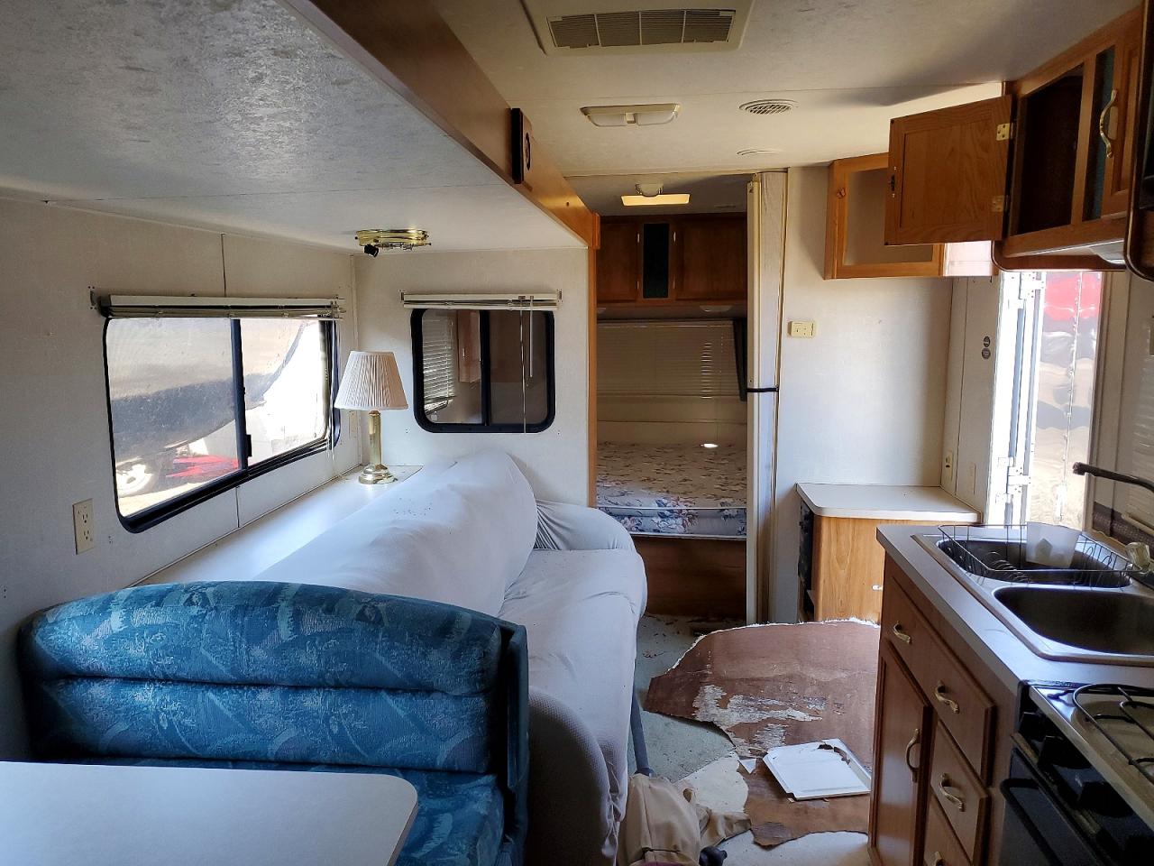 2000 COACHMEN Recreation VIN 1TC2B3493Y1508700 photo 9