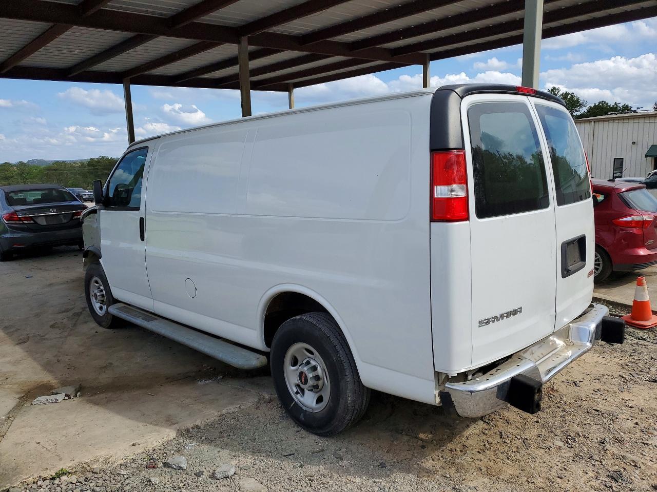 2019 GMC Savana VIN 1GTW7AFG6K1304012 photo 2
