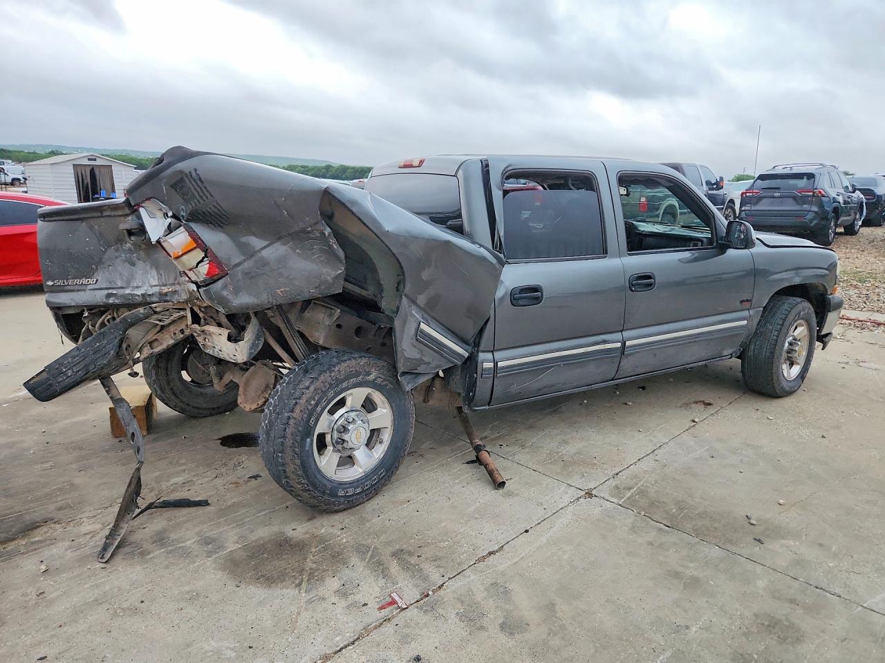 2002 CHEVROLET Silverado VIN 1GCGC13UX2F167265 photo 3